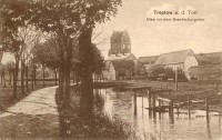 /album/strassen-und-platze/jungfernstieg-2-1918-mit-stadtmauer-und-brandenburger-tor-web-jpg/